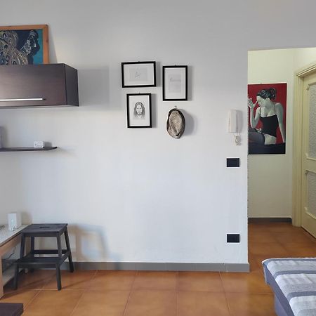 Home Of Fame - Home Gallery With Fully Equipped Kitchen, Separate Entrance, Free Parking 奧爾比亞 外观 照片