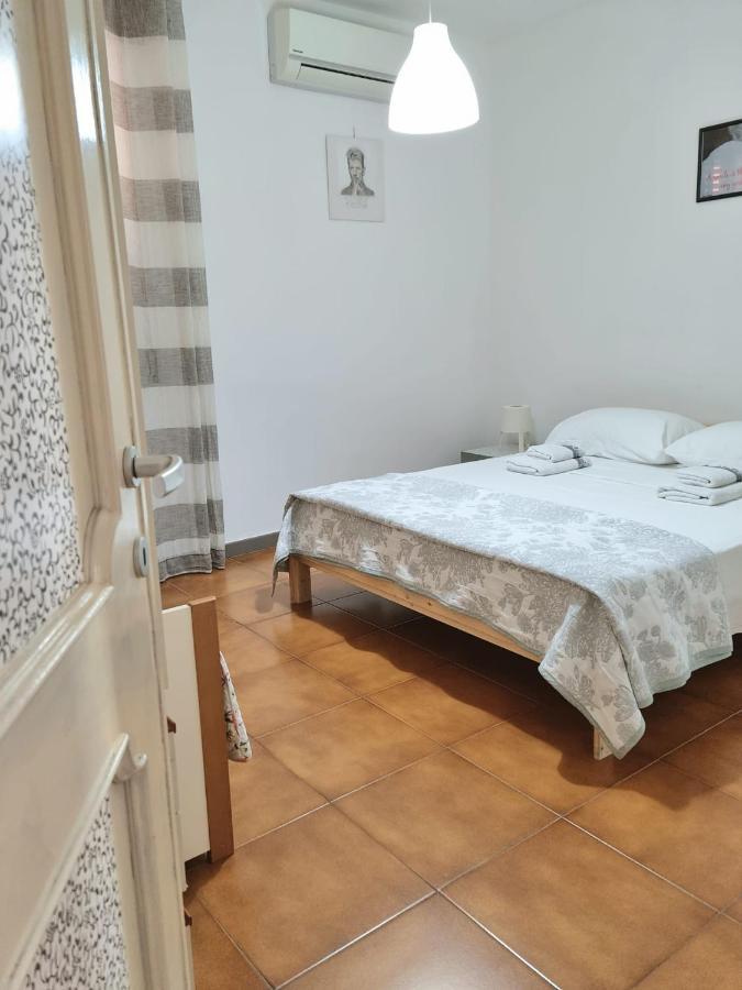 Home Of Fame - Home Gallery With Fully Equipped Kitchen, Separate Entrance, Free Parking 奧爾比亞 外观 照片