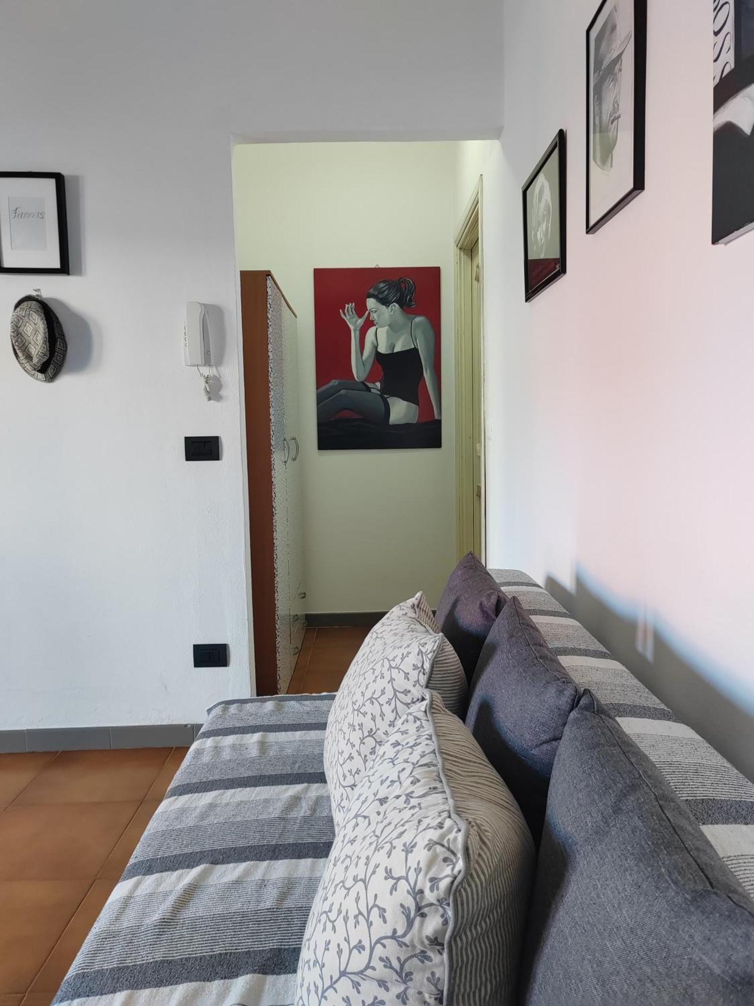 Home Of Fame - Home Gallery With Fully Equipped Kitchen, Separate Entrance, Free Parking 奧爾比亞 外观 照片
