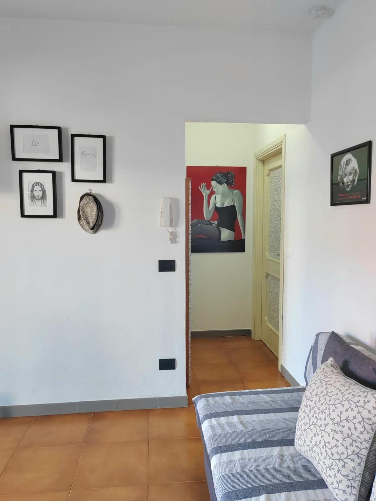 Home Of Fame - Home Gallery With Fully Equipped Kitchen, Separate Entrance, Free Parking 奧爾比亞 外观 照片