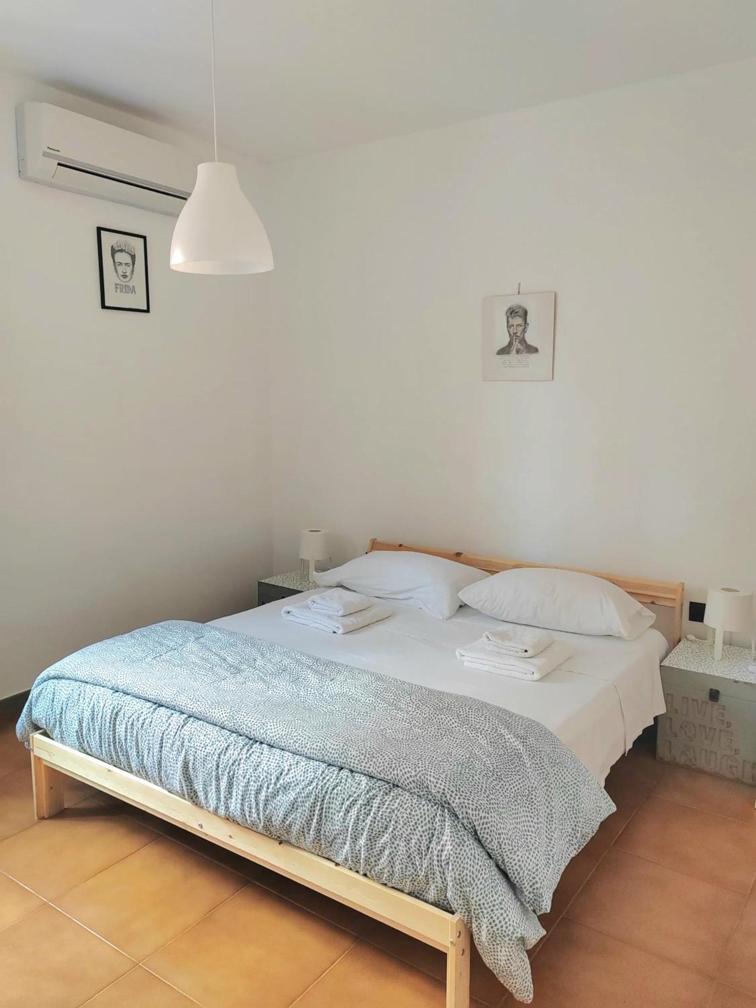 Home Of Fame - Home Gallery With Fully Equipped Kitchen, Separate Entrance, Free Parking 奧爾比亞 外观 照片
