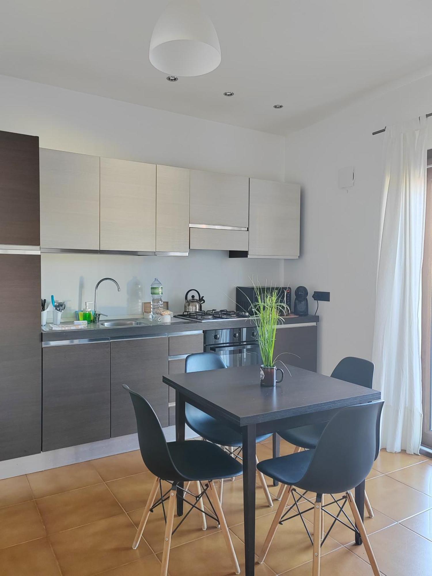 Home Of Fame - Home Gallery With Fully Equipped Kitchen, Separate Entrance, Free Parking 奧爾比亞 外观 照片