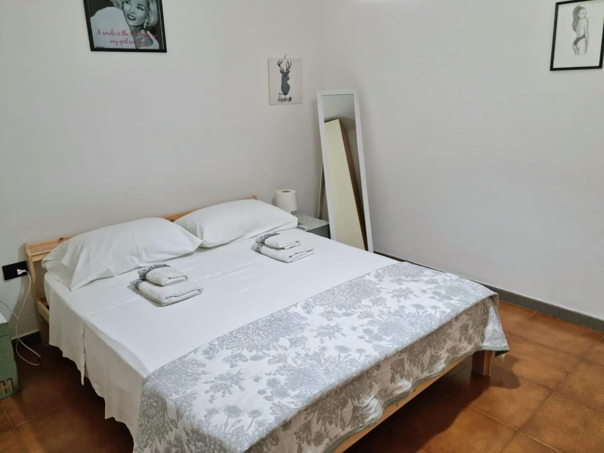 Home Of Fame - Home Gallery With Fully Equipped Kitchen, Separate Entrance, Free Parking 奧爾比亞 外观 照片